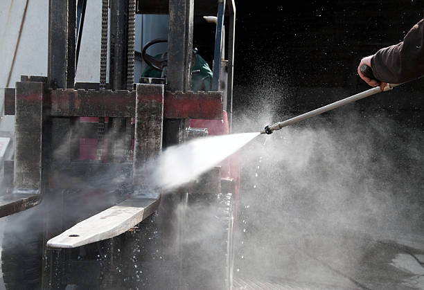 Best Driveway Pressure Washing  in Avon, MN
